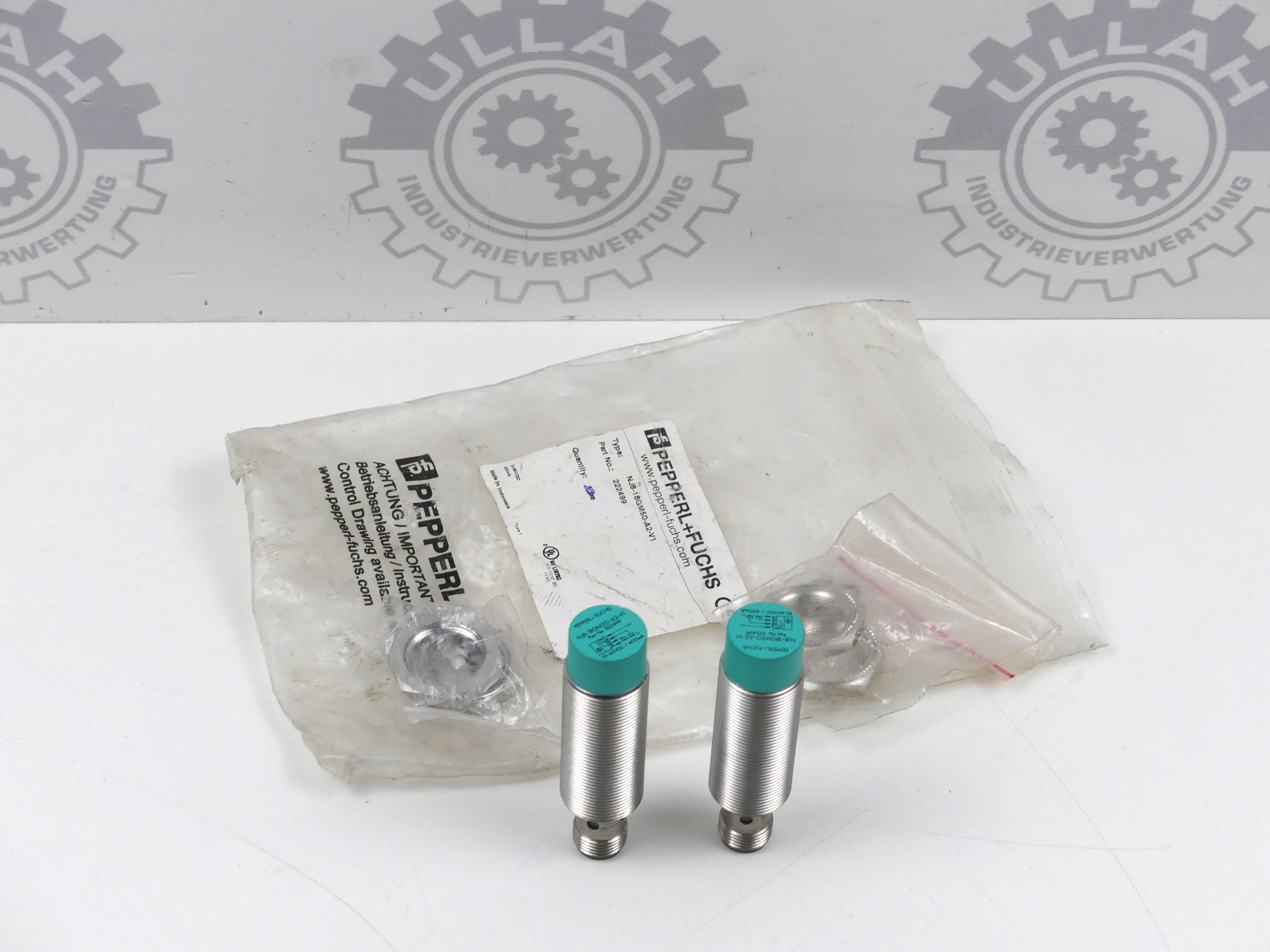 2x Pepperl+Fuchs Näherungsinitiator NJ8-18GM50-A2-V1