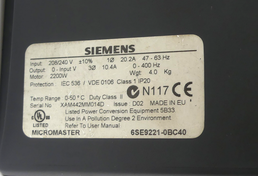 Siemens Frequenzumrichter Micromaster 6SE9221-0BC40 / 2200W(leicht beschädigt)