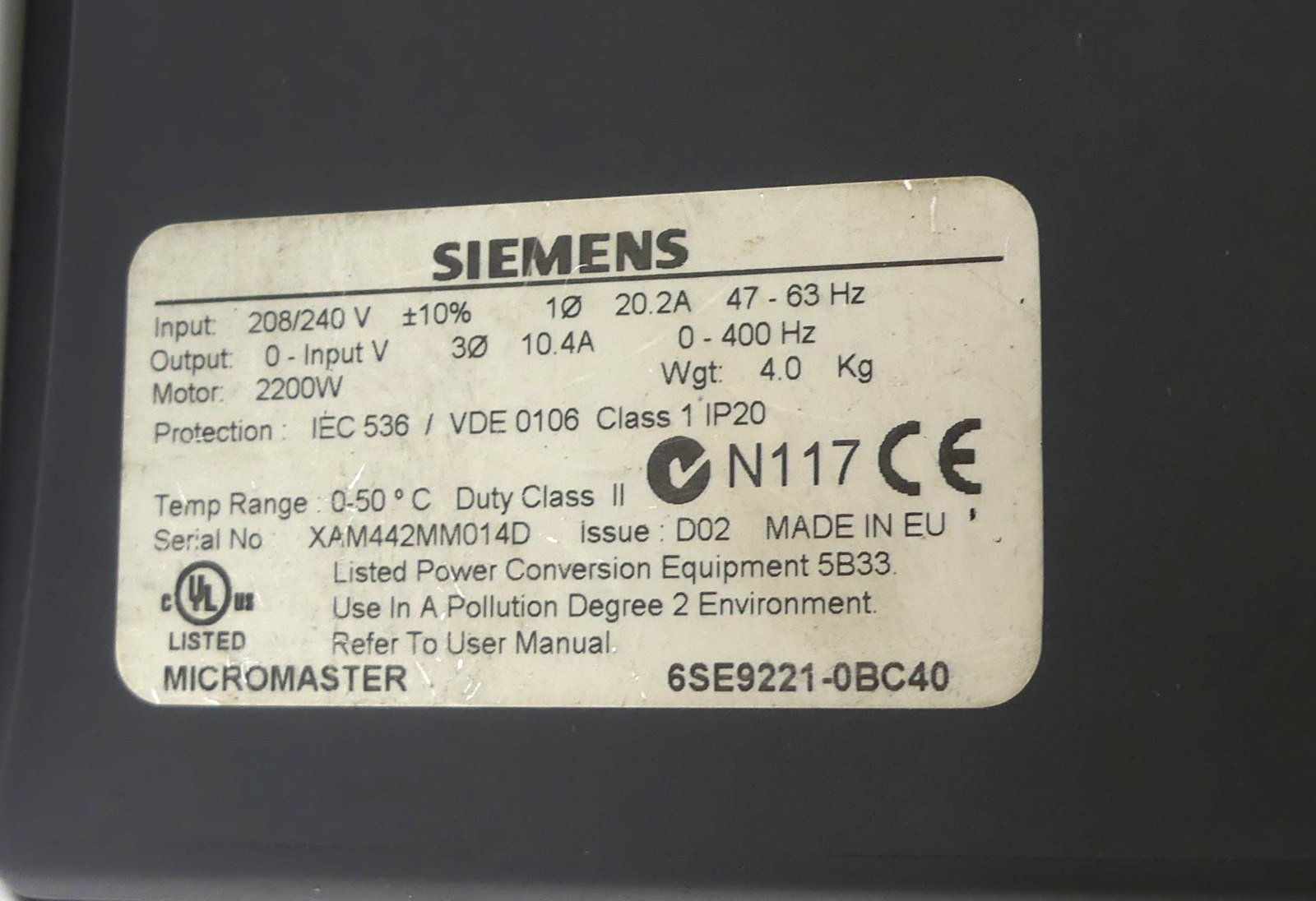 Siemens Frequenzumrichter Micromaster 6SE9221-0BC40 / 2200W(leicht beschädigt)
