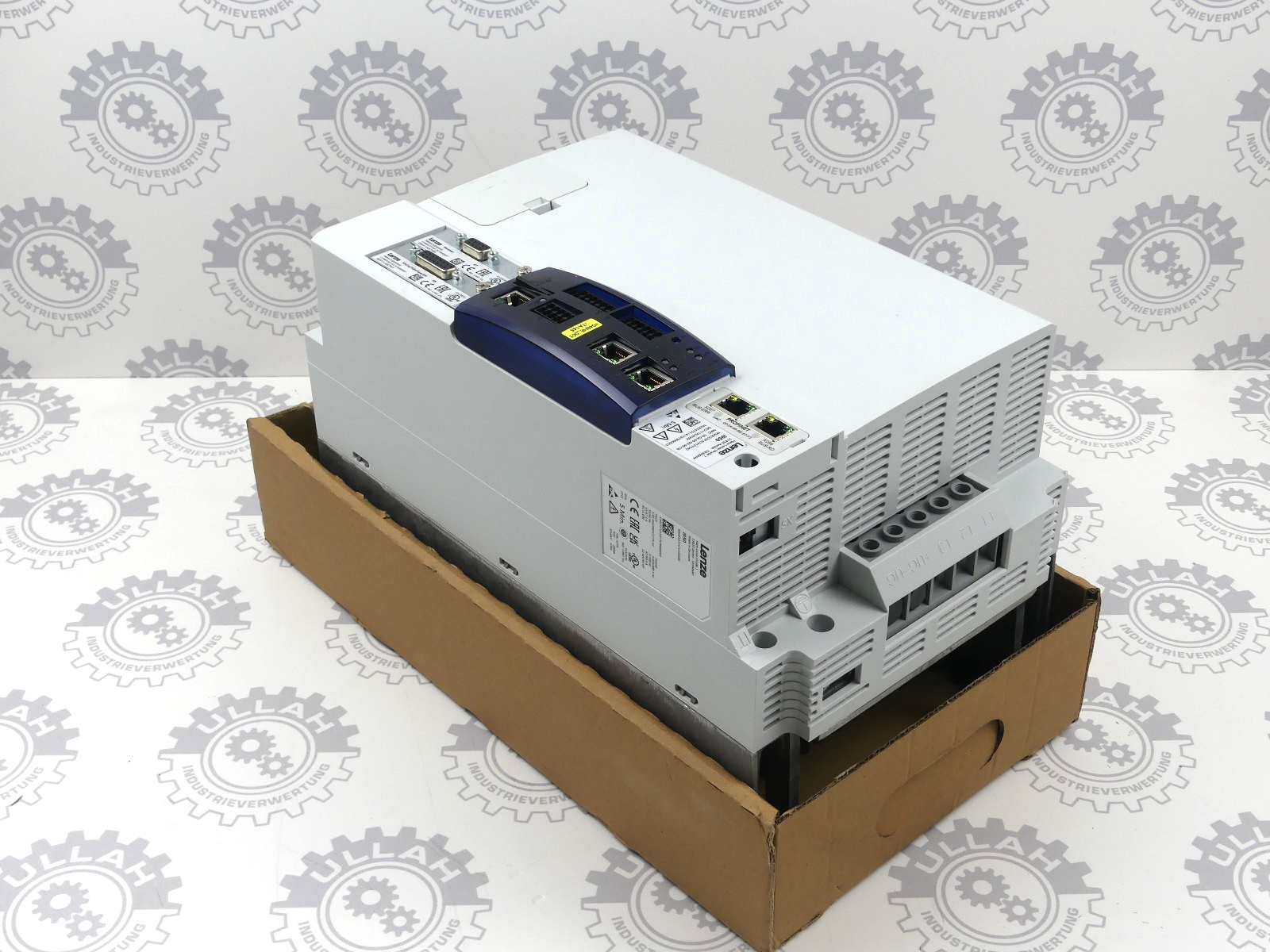 Lenze i950 I95AE322F1CV10Z000 Schaltschrank-Servoumrichter, 22 kW