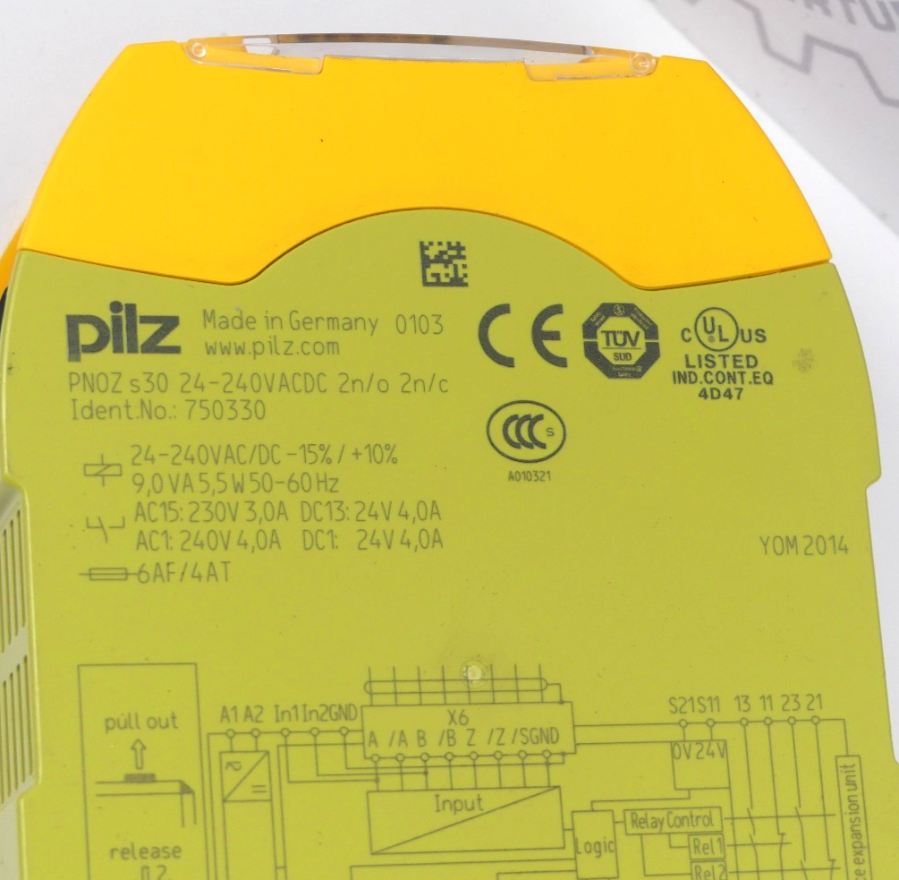 Pilz PNOZ s30 24-240VACDC 2n/o 2n/c 750330 PNOZsigma Sicherheitsschaltgerät