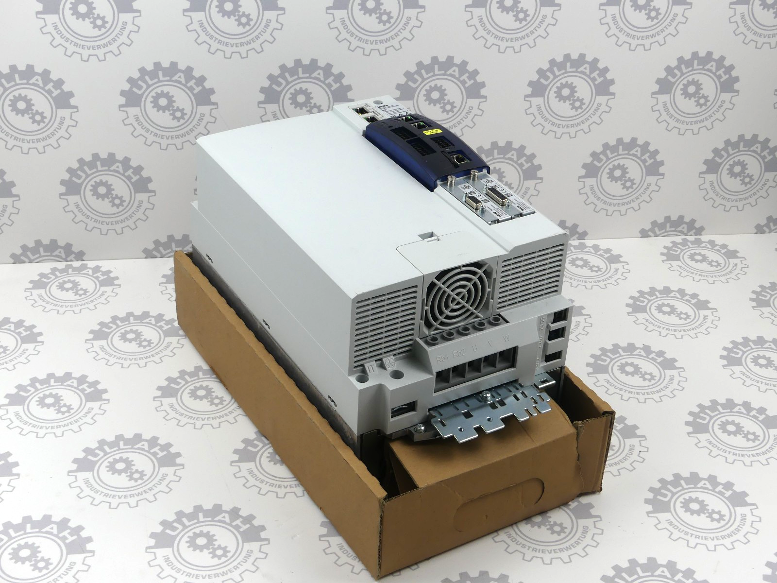 Lenze i950 I95AE322F1CV10Z000 Schaltschrank-Servoumrichter, 22 kW