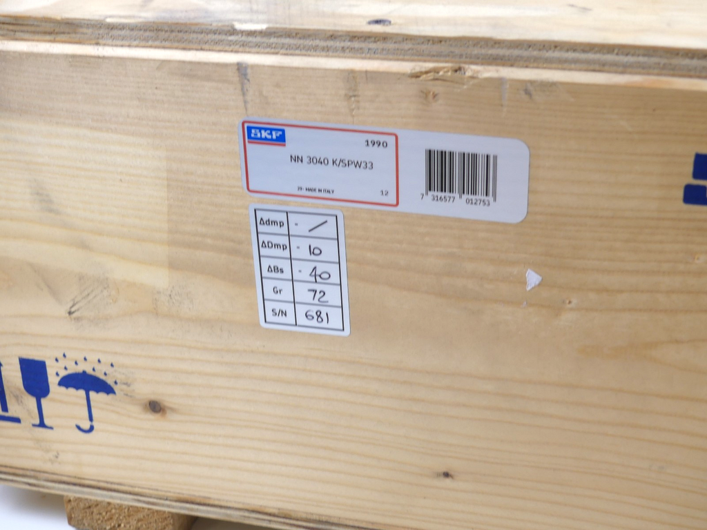 SKF NN3040K/SPW33  Bearing 200mm ID x 310mm OD x 82mm