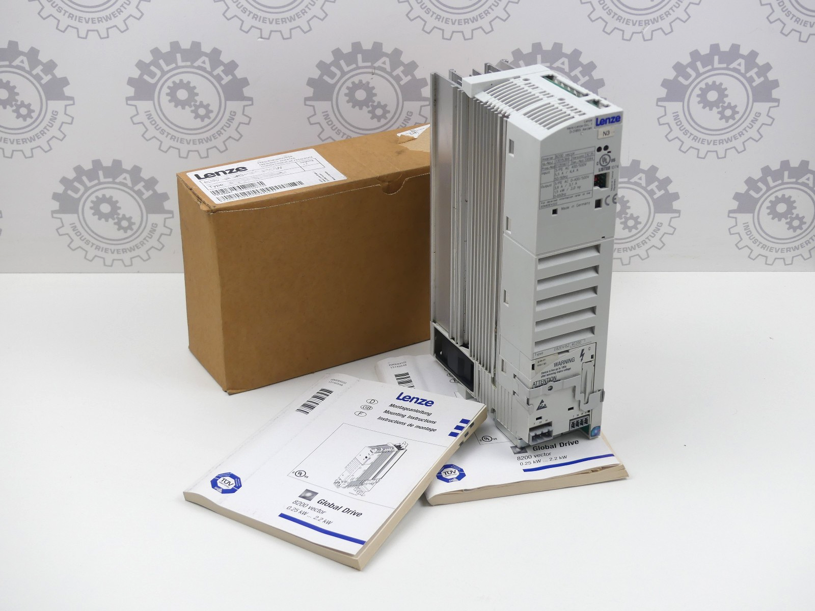 Lenze E82EV152_4C200