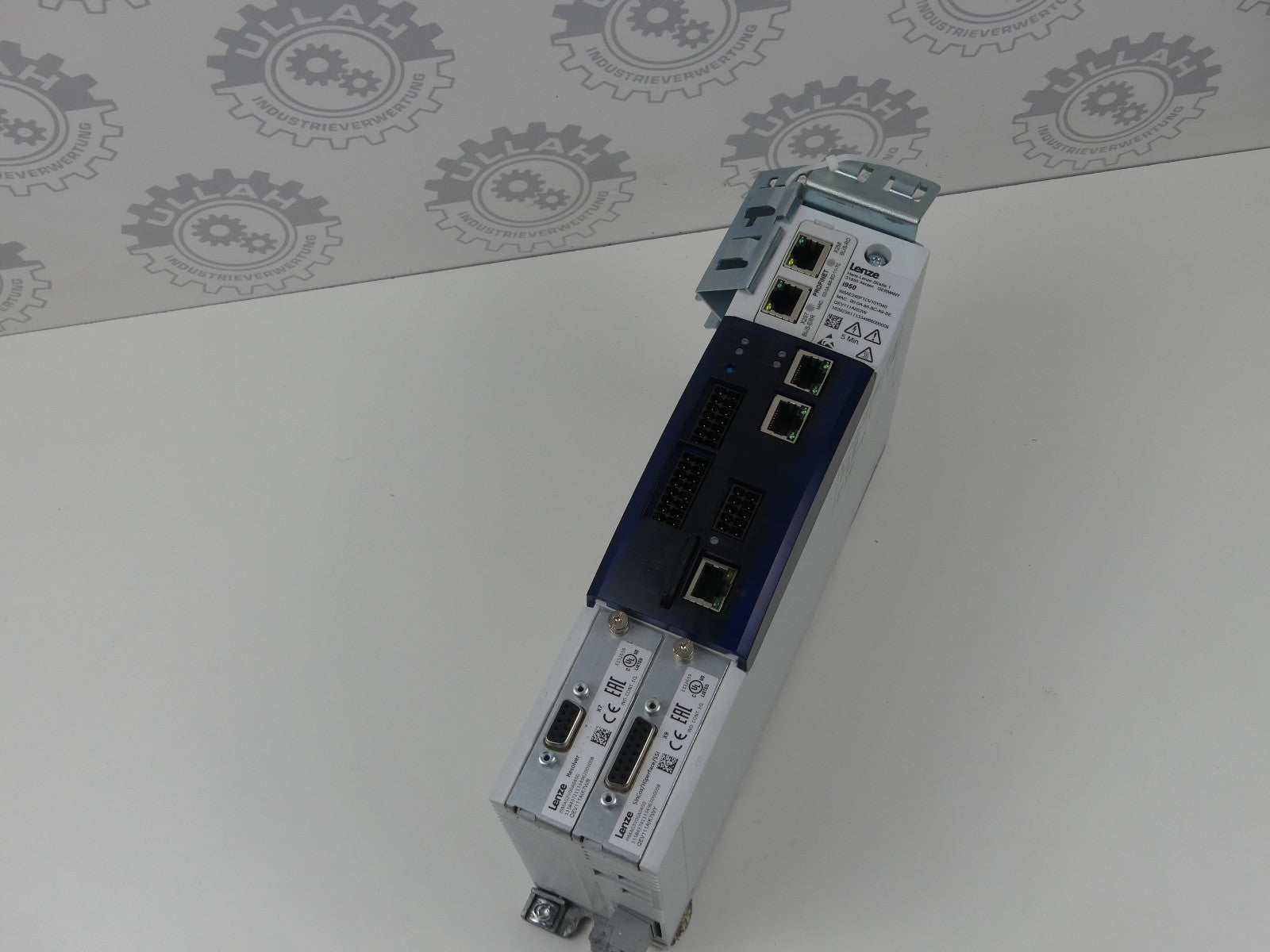 Lenze I95AE240F1CV1Z0000 Servowechselrichter