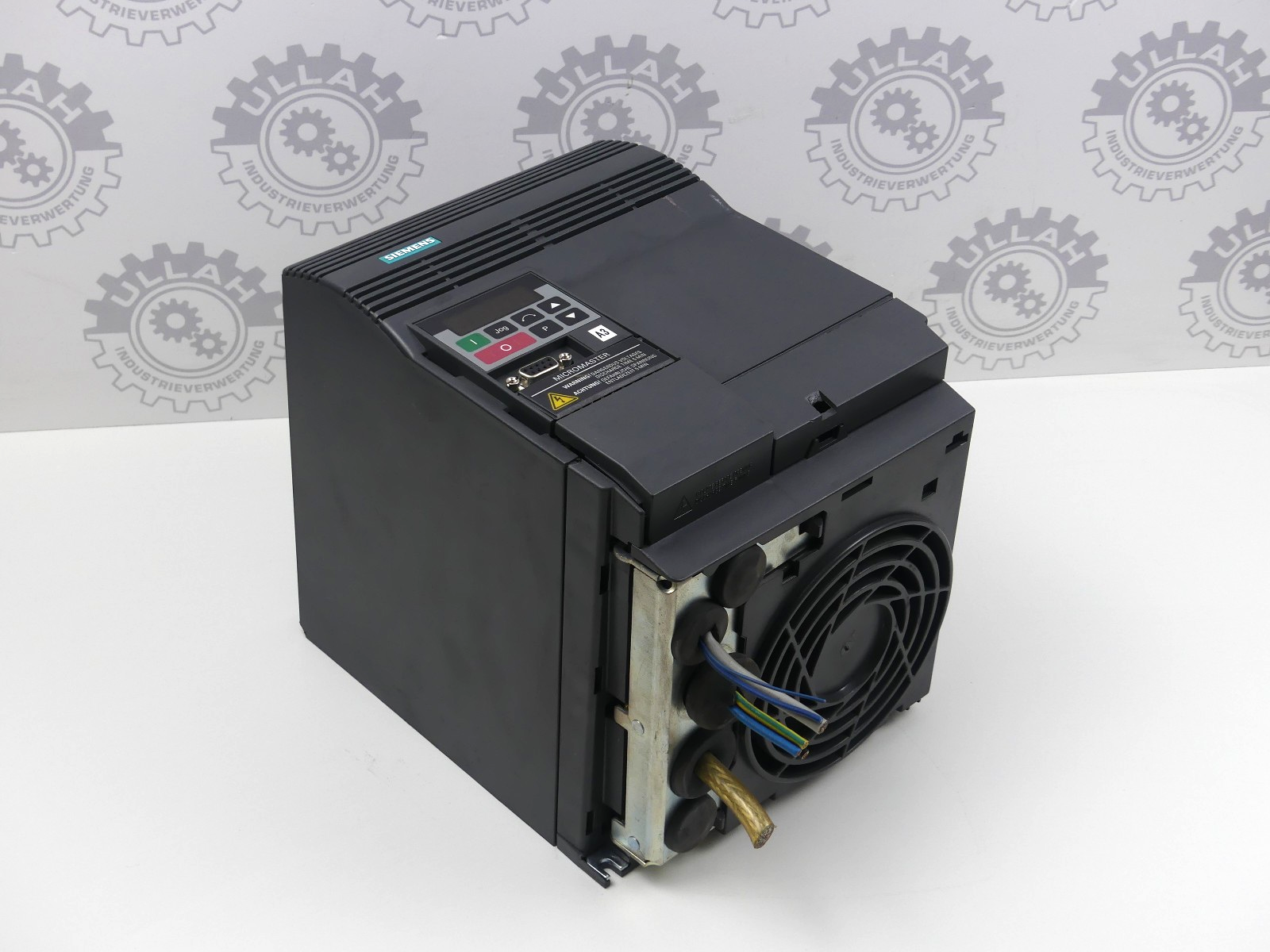 Siemens Frequenzumrichter Micromaster 6SE9221-0BC40 / 2200W(leicht beschädigt)